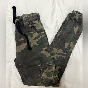 Camo size medium skinny jeans